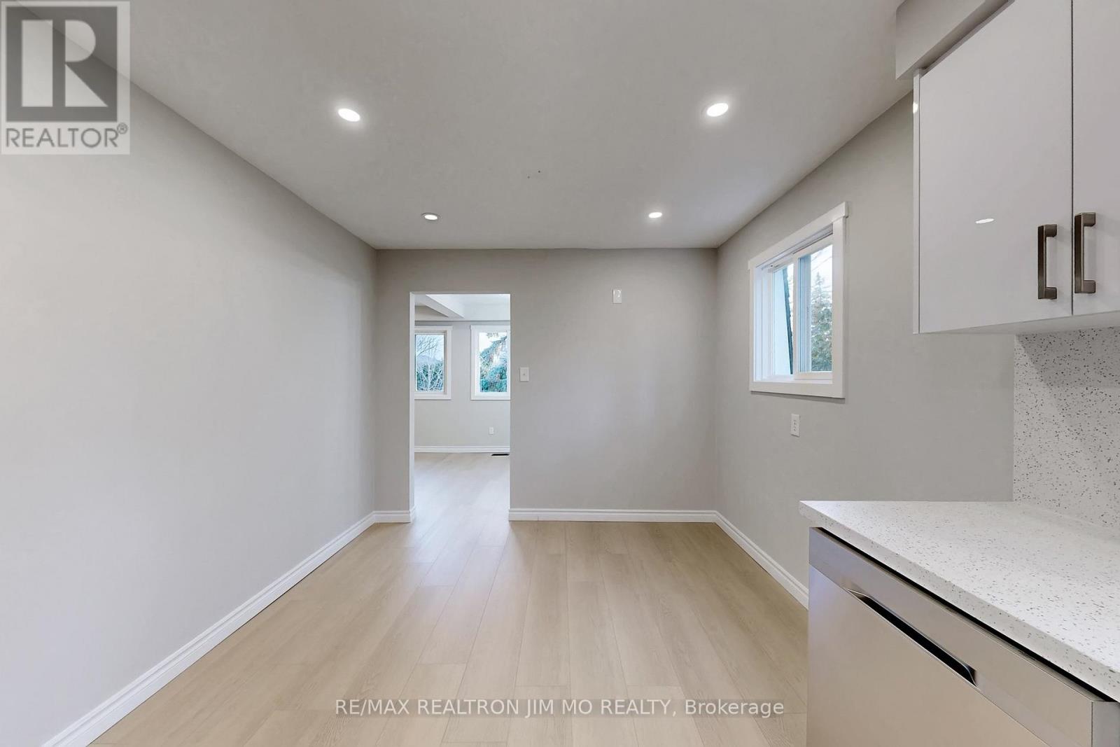 31 Angus Drive, Toronto, Ontario  M2J 2W9 - Photo 12 - C12686016