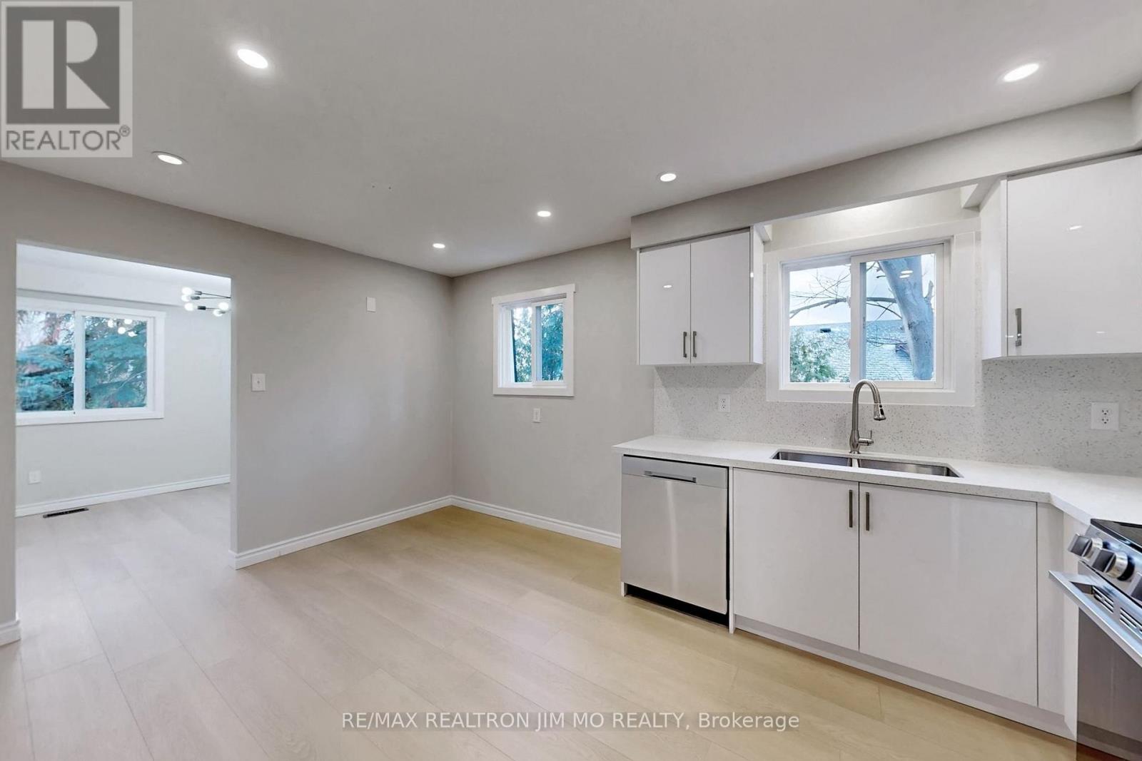 31 Angus Drive, Toronto, Ontario  M2J 2W9 - Photo 13 - C12686016