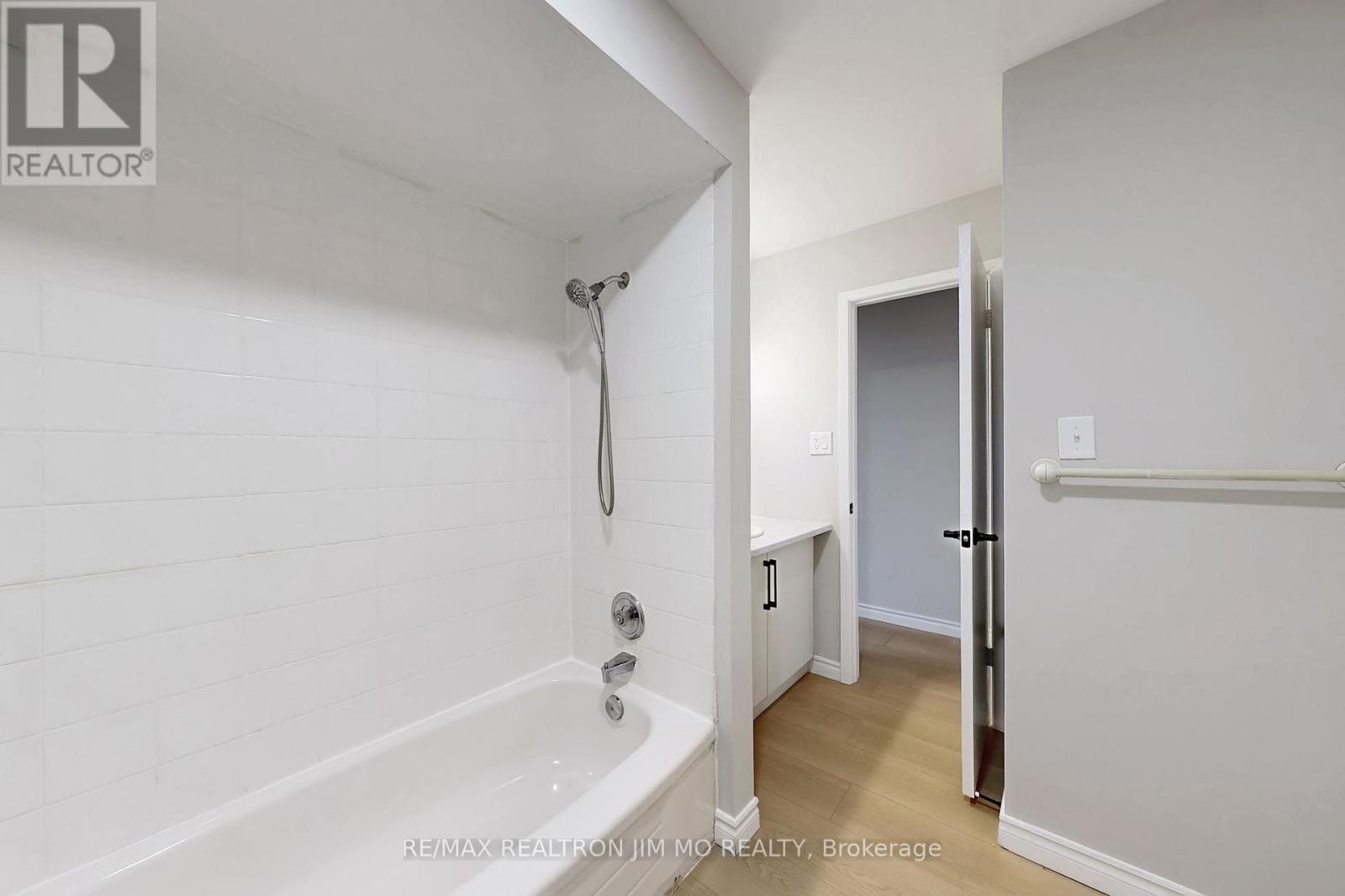 31 Angus Drive, Toronto, Ontario  M2J 2W9 - Photo 30 - C12686016