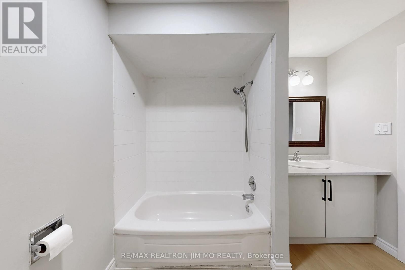 31 Angus Drive, Toronto, Ontario  M2J 2W9 - Photo 31 - C12686016