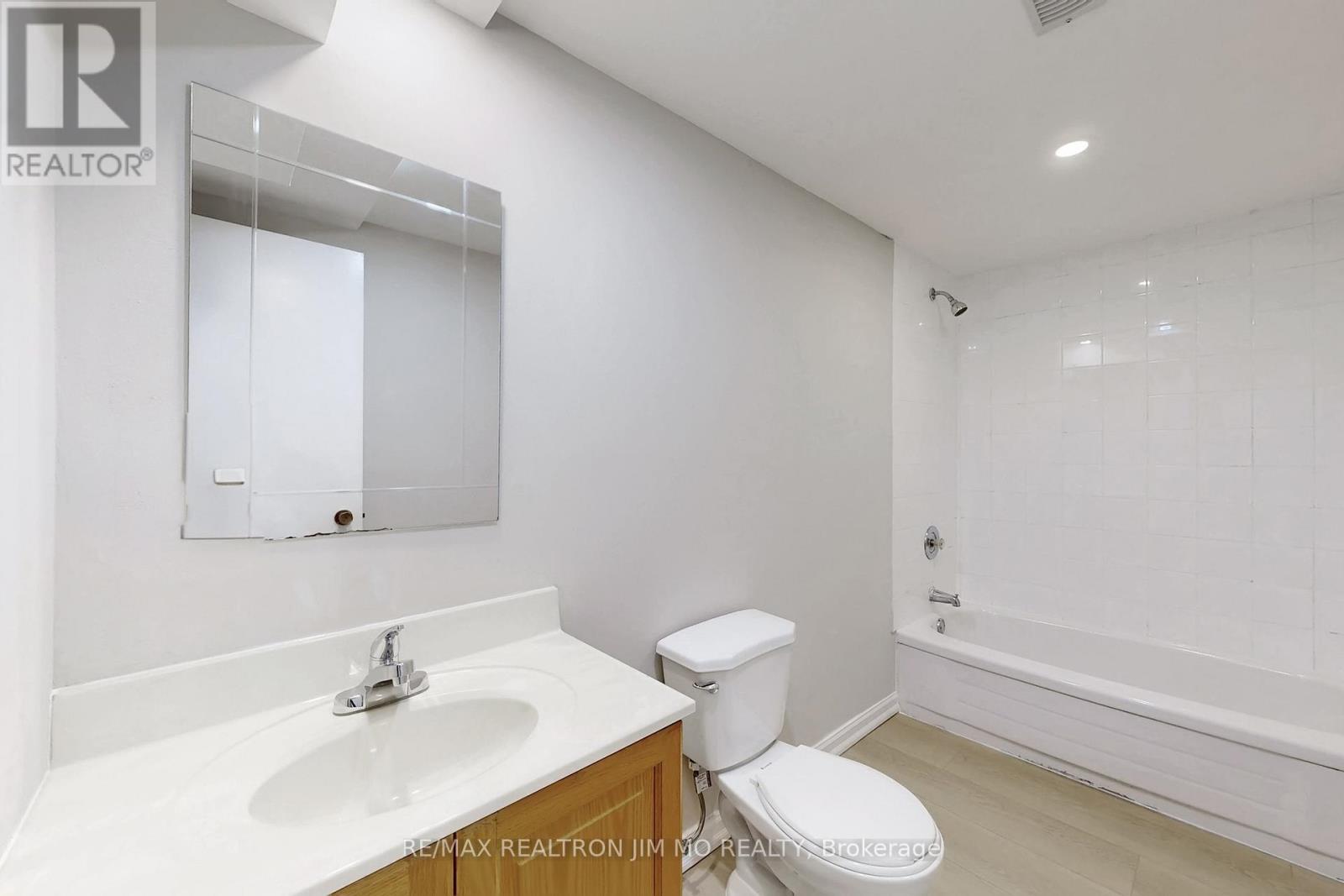 31 Angus Drive, Toronto, Ontario  M2J 2W9 - Photo 40 - C12686016