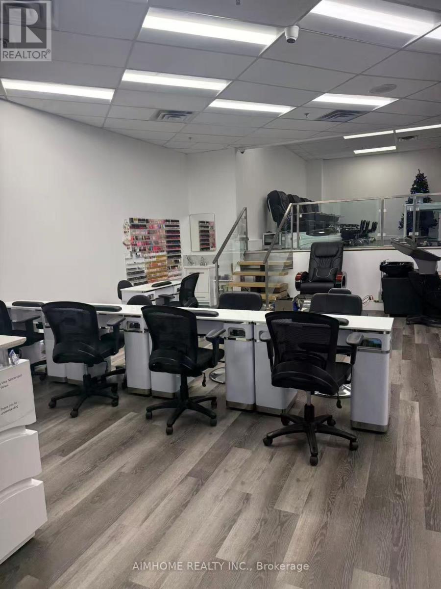 6a Yonge Street, Toronto, Ontario  M5J 2T5 - Photo 4 - C12686138