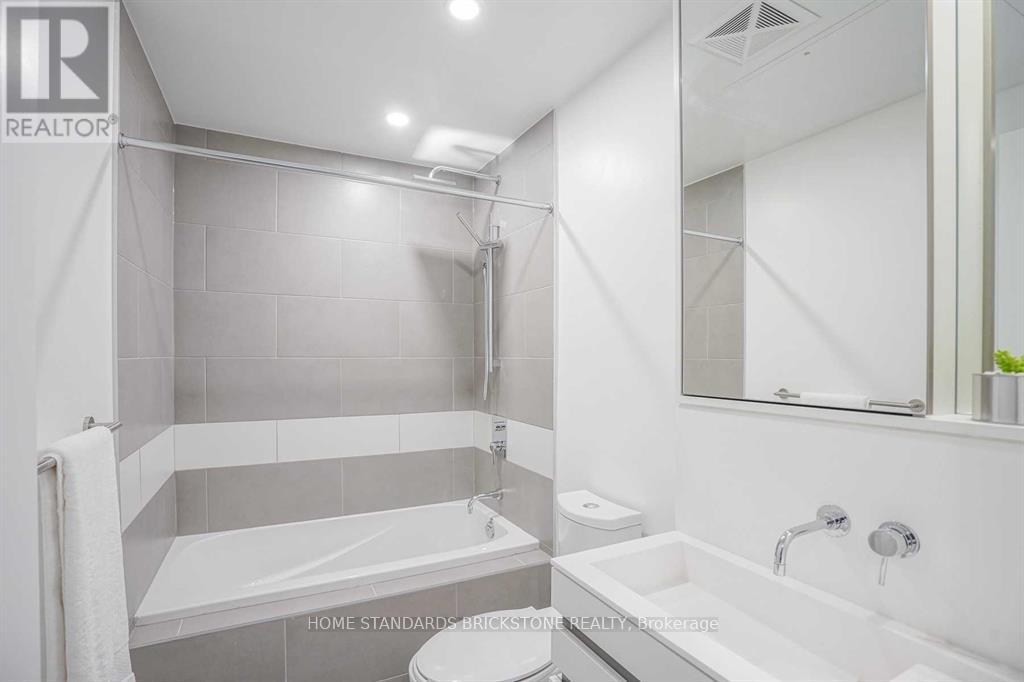 4404 - 197 Yonge Street, Toronto, Ontario  M5B 1M4 - Photo 11 - C12686178
