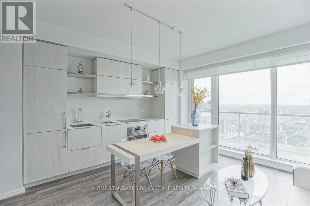 4404 - 197 Yonge Street, Toronto, Ontario  M5B 1M4 - Photo 6 - C12686178