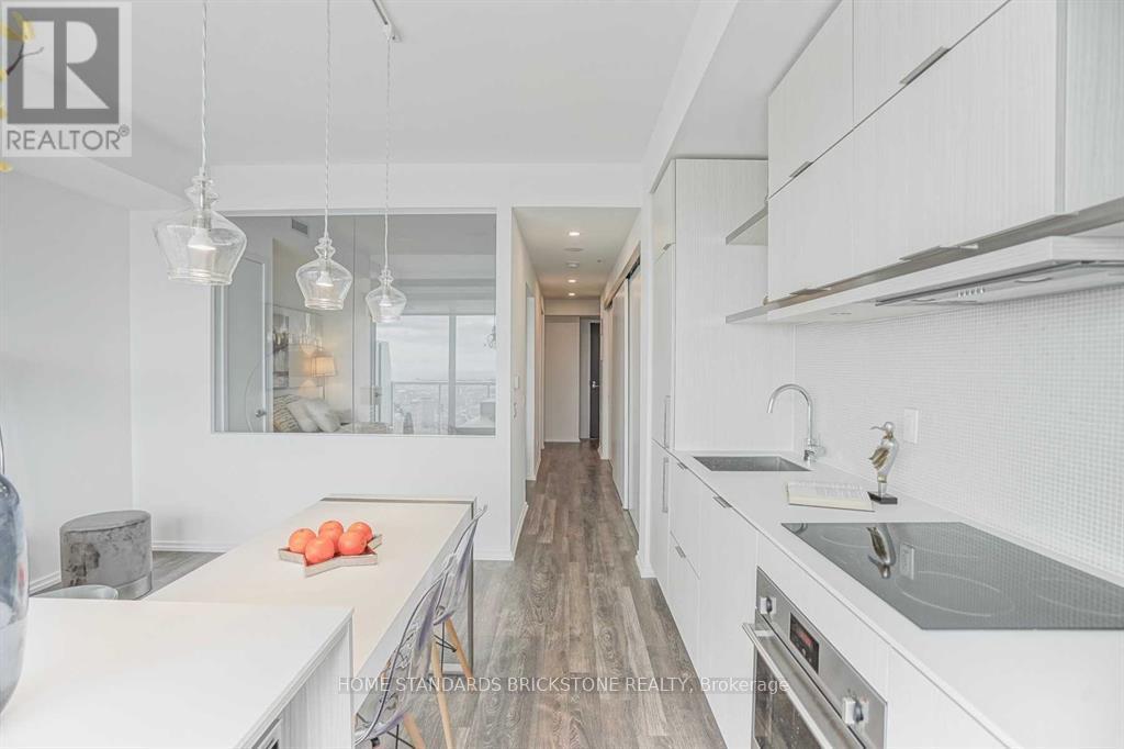 4404 - 197 Yonge Street, Toronto, Ontario  M5B 1M4 - Photo 7 - C12686178