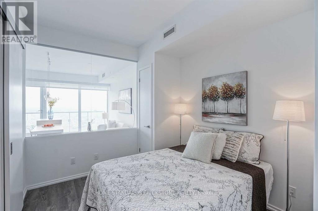 4404 - 197 Yonge Street, Toronto, Ontario  M5B 1M4 - Photo 9 - C12686178