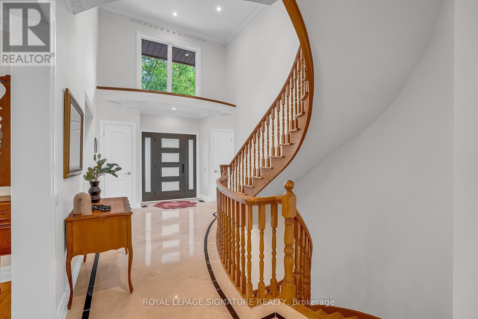 20 Hurlingham Crescent, Toronto, Ontario  M3B 2R1 - Photo 4 - C12686220