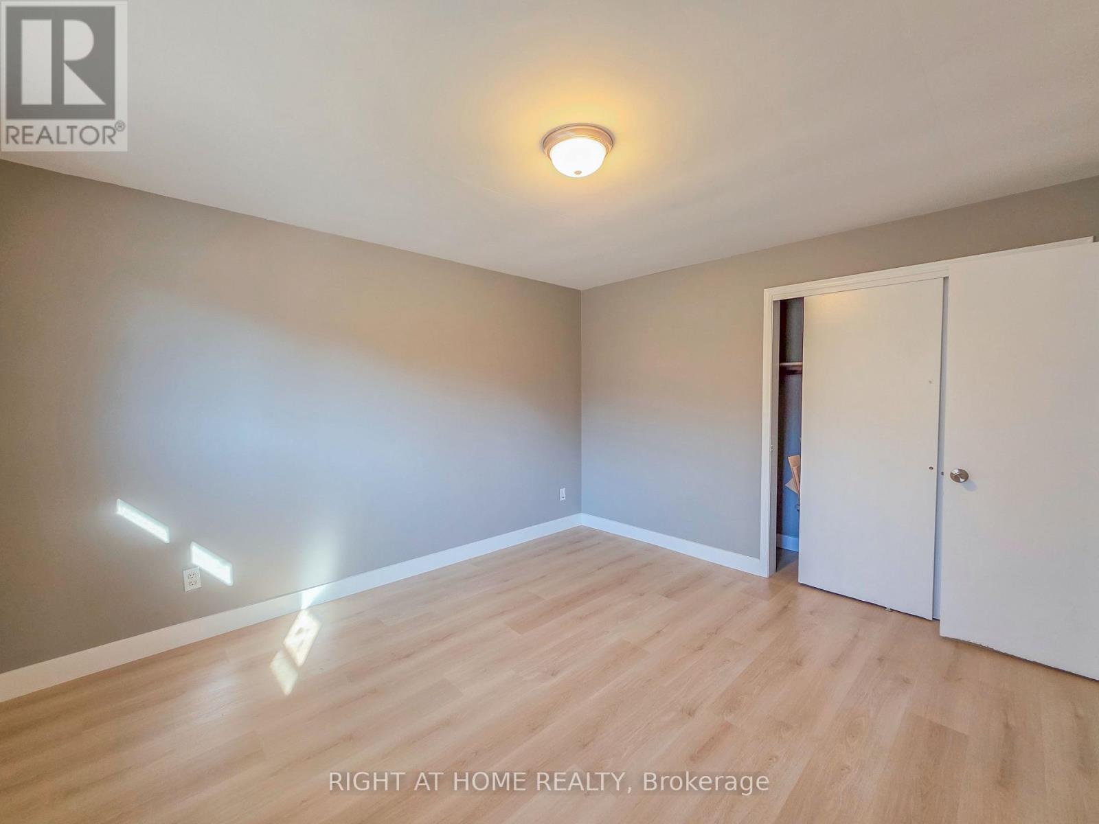 Upper - 488 Dean Avenue, Oshawa, Ontario  L1H 3E5 - Photo 13 - E12686092