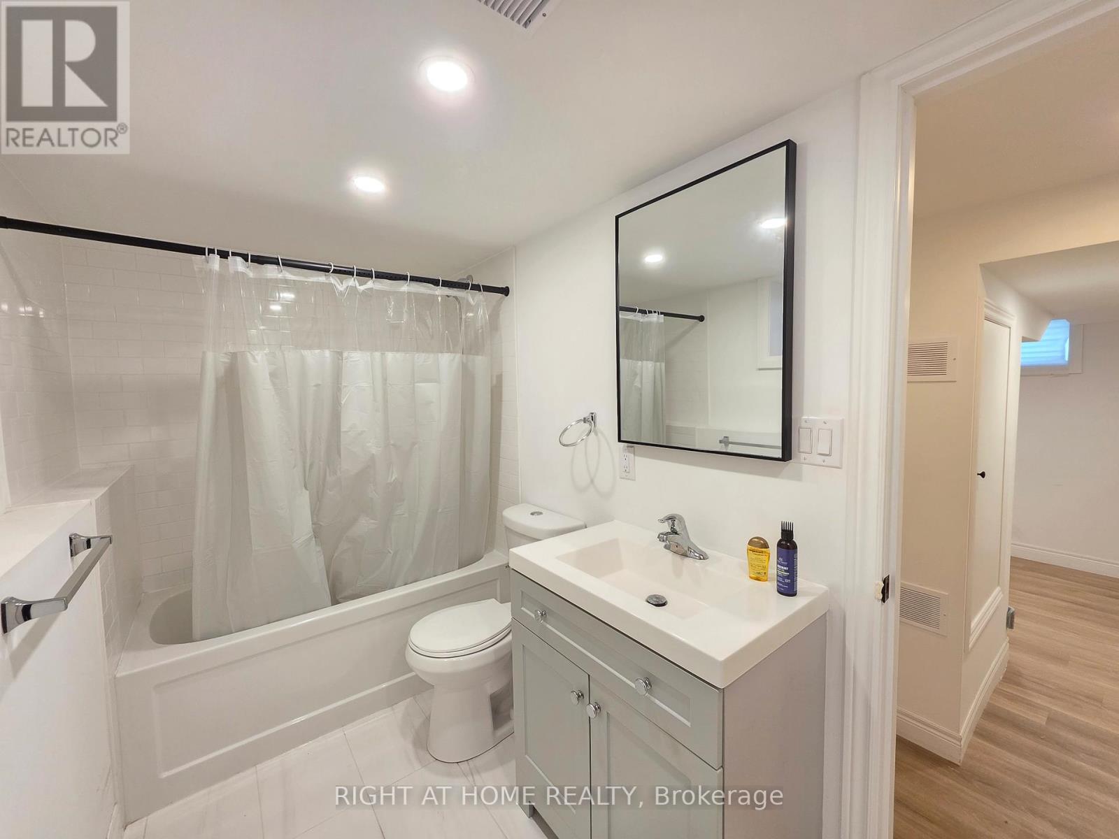 Lower - 300 Albert Street, Oshawa, Ontario  L1H 4R8 - Photo 6 - E12686096