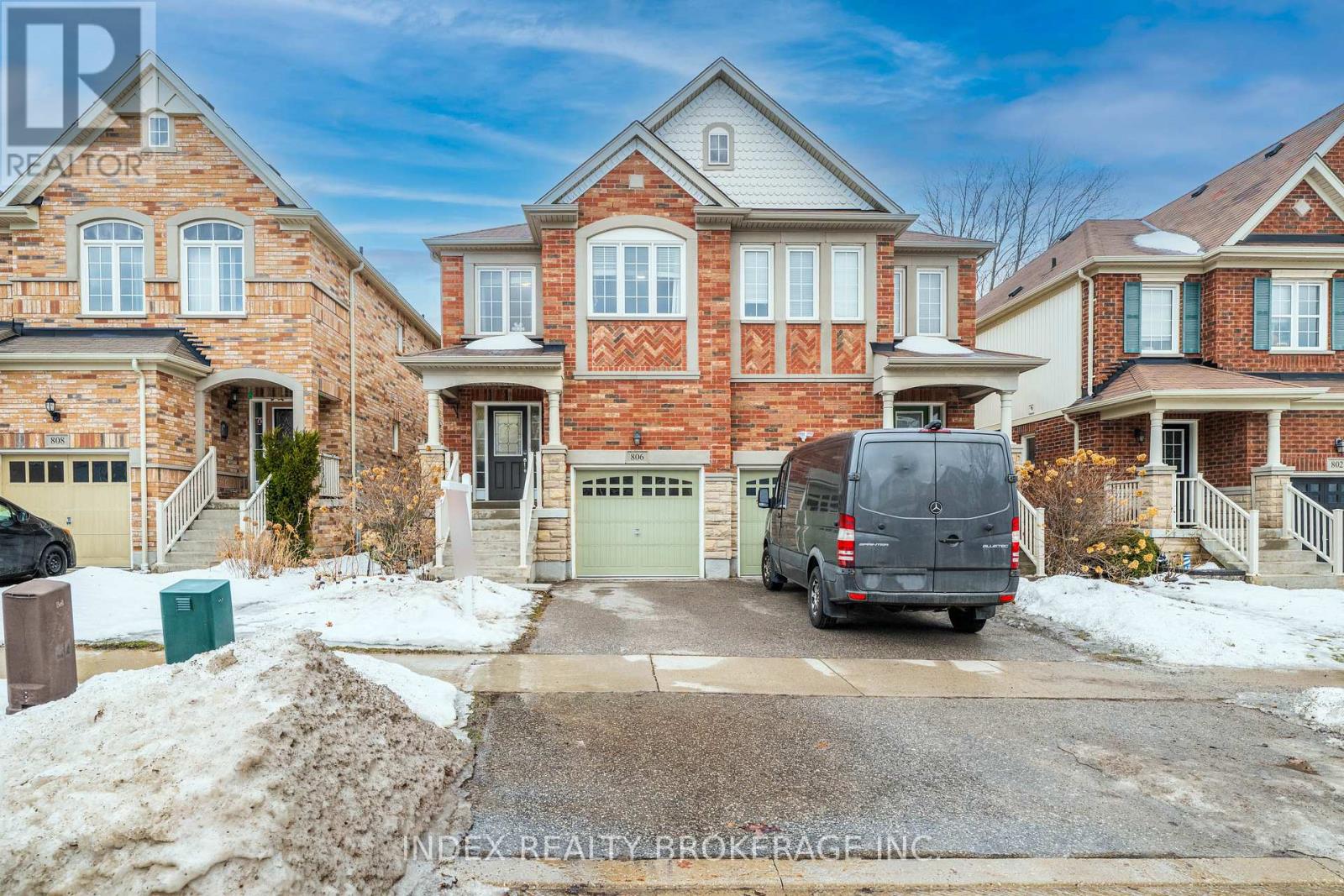 806 MCCUE DRIVE, Oshawa, Ontario
