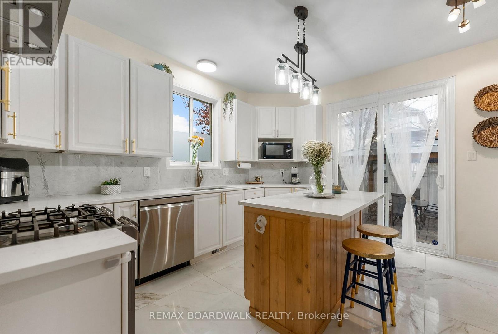 34 Catterick Crescent, Ottawa, Ontario  K2K 3M5 - Photo 15 - X12487556