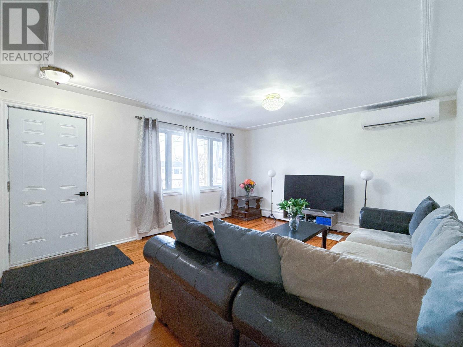 184 Southdale Avenue, Charlottetown, Prince Edward Island  C1A 6E7 - Photo 4 - 202600587