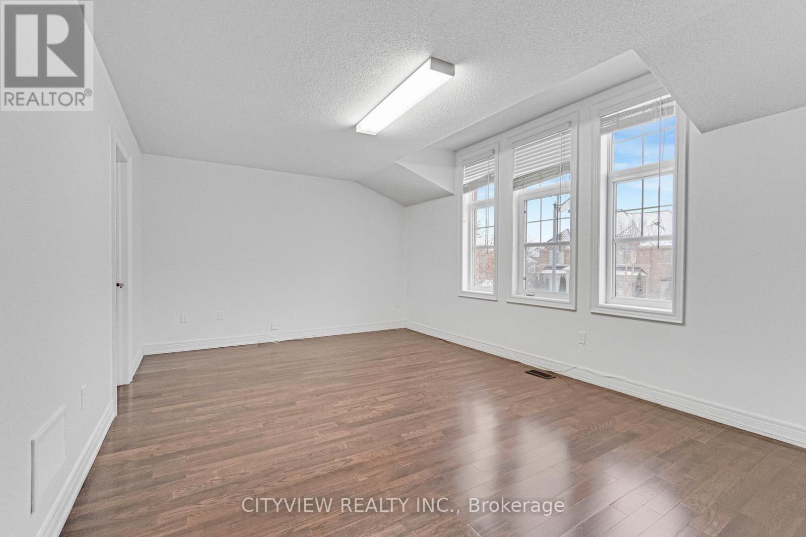 12 Fort Williams Drive, Brampton, Ontario  L6X 0W5 - Photo 32 - W12548422