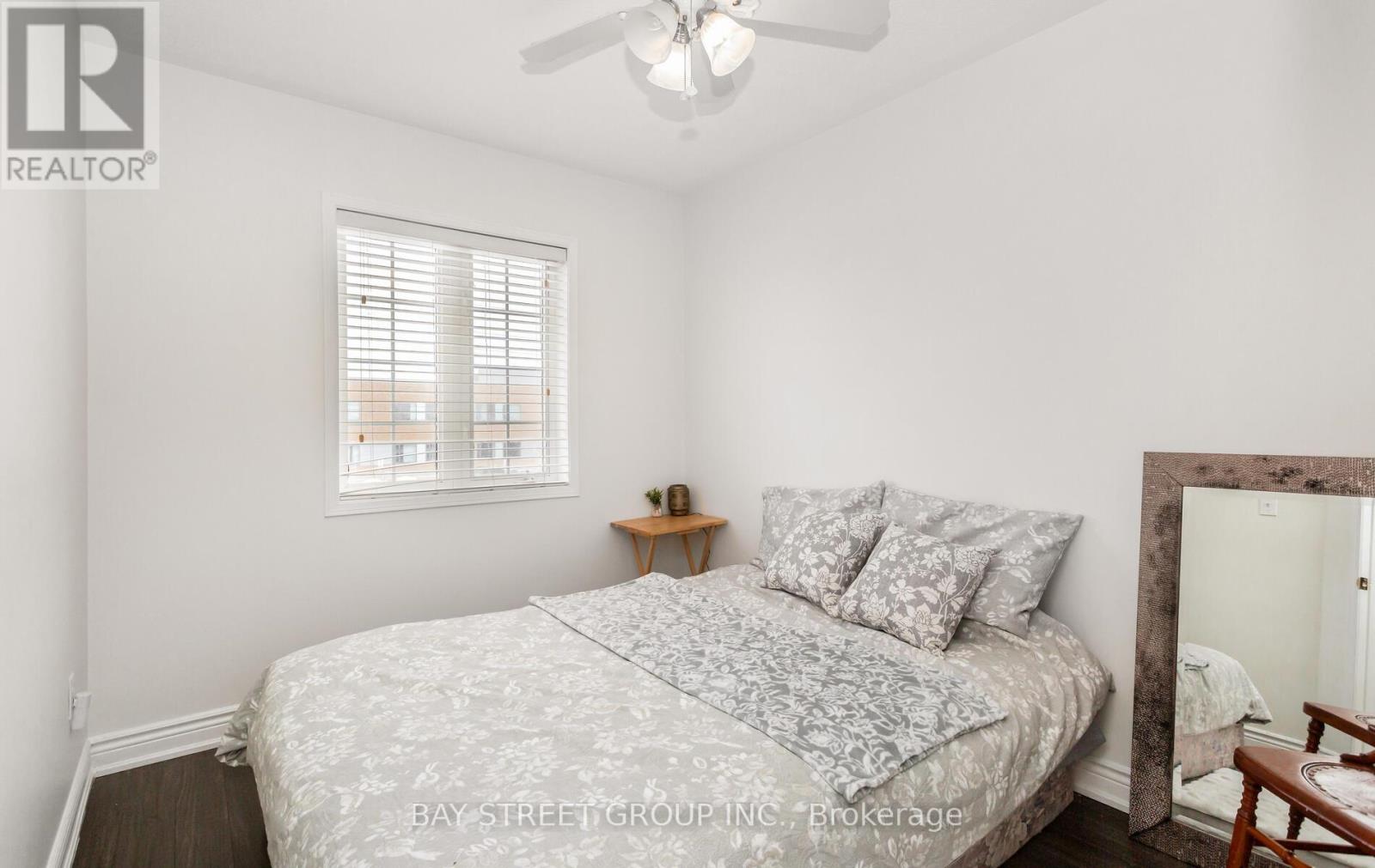 1104 Davis Lane, Milton, Ontario  L9T 5P9 - Photo 18 - W12685156