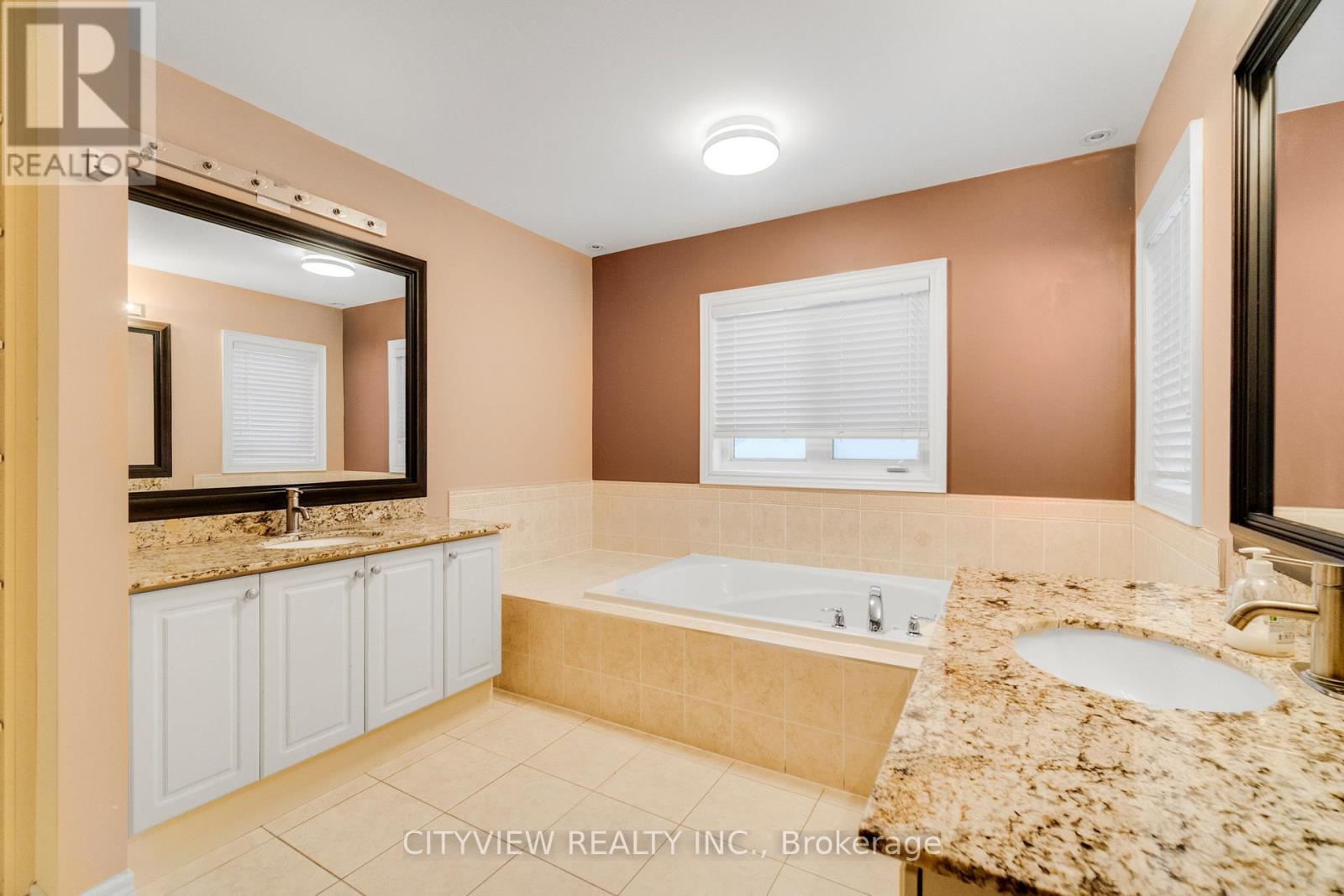 12 Fort Williams Drive, Brampton, Ontario  L6X 0W5 - Photo 22 - W12548422