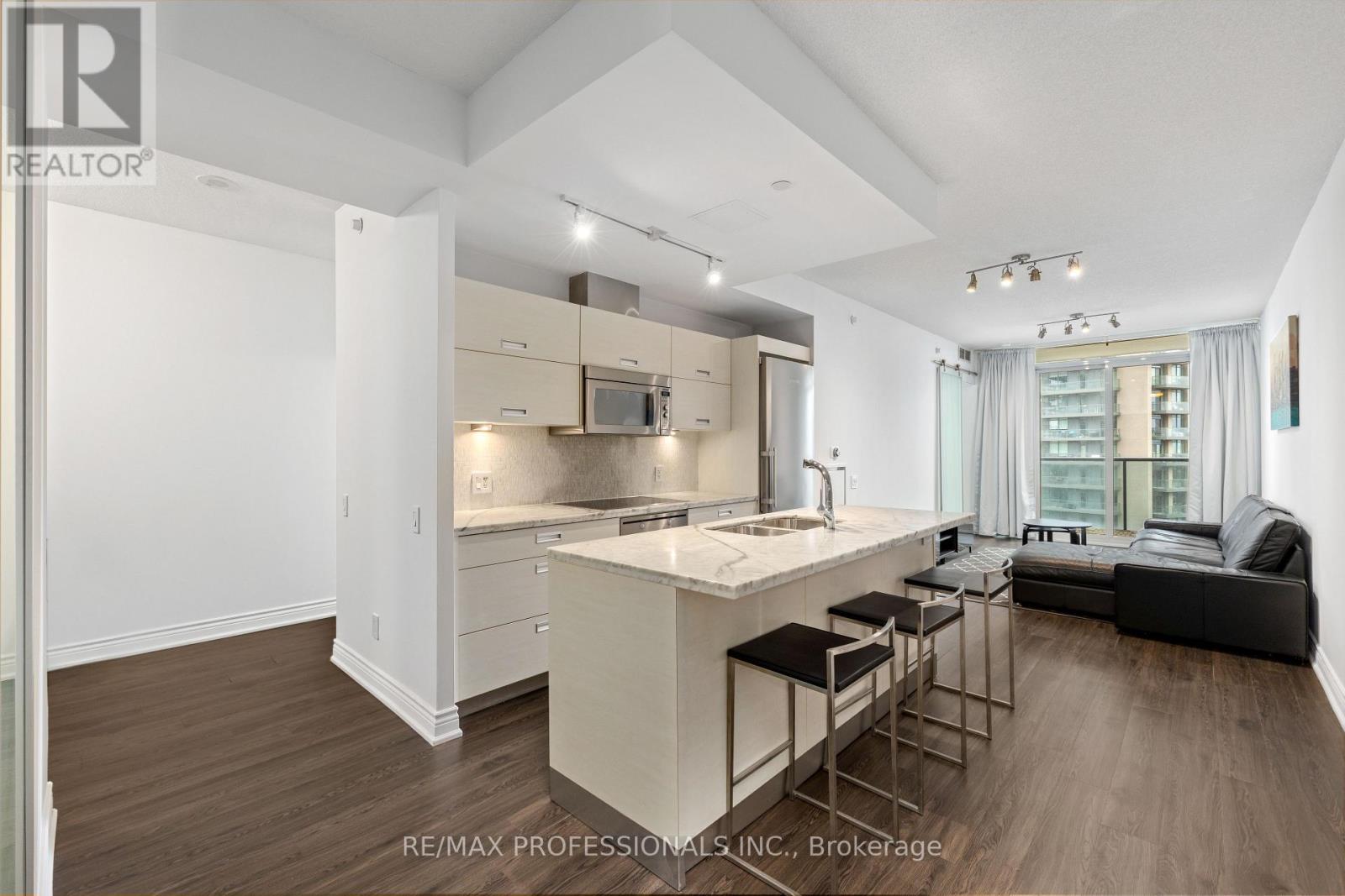 1007 - 88 Park Lawn Road, Toronto, Ontario  M8Y 0B5 - Photo 5 - W12685920