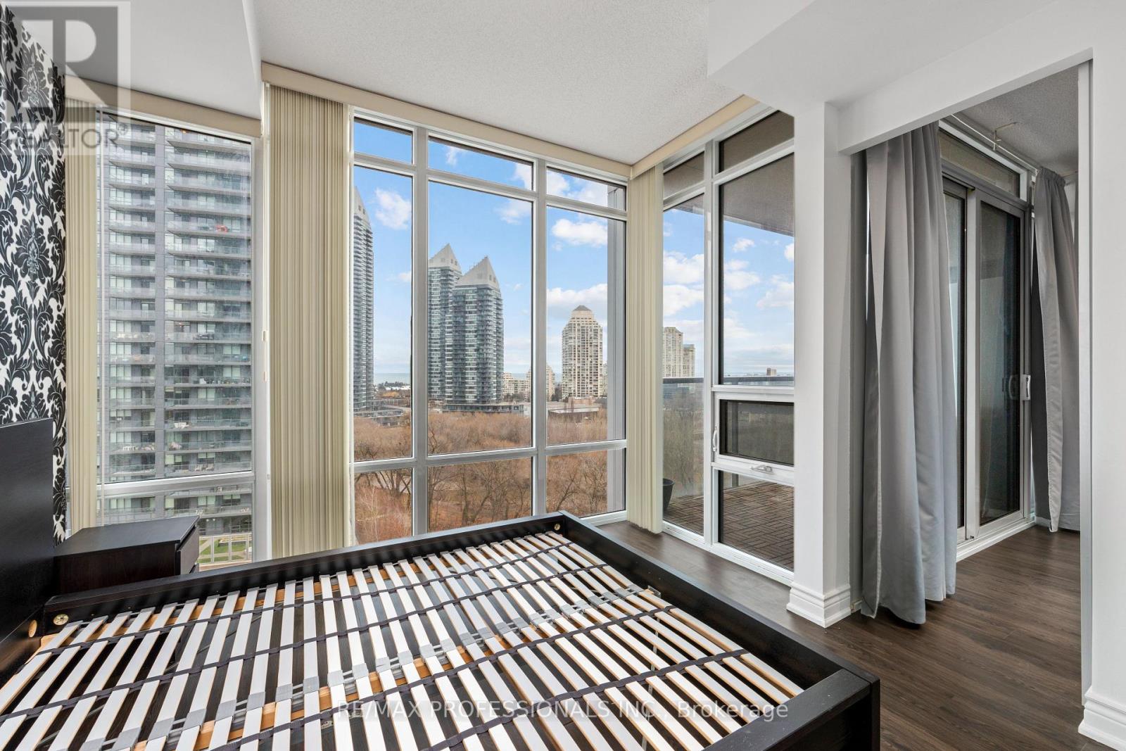 1007 - 88 Park Lawn Road, Toronto, Ontario  M8Y 0B5 - Photo 15 - W12685920