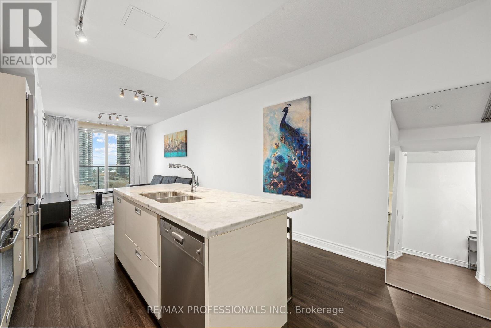 1007 - 88 Park Lawn Road, Toronto, Ontario  M8Y 0B5 - Photo 6 - W12685920