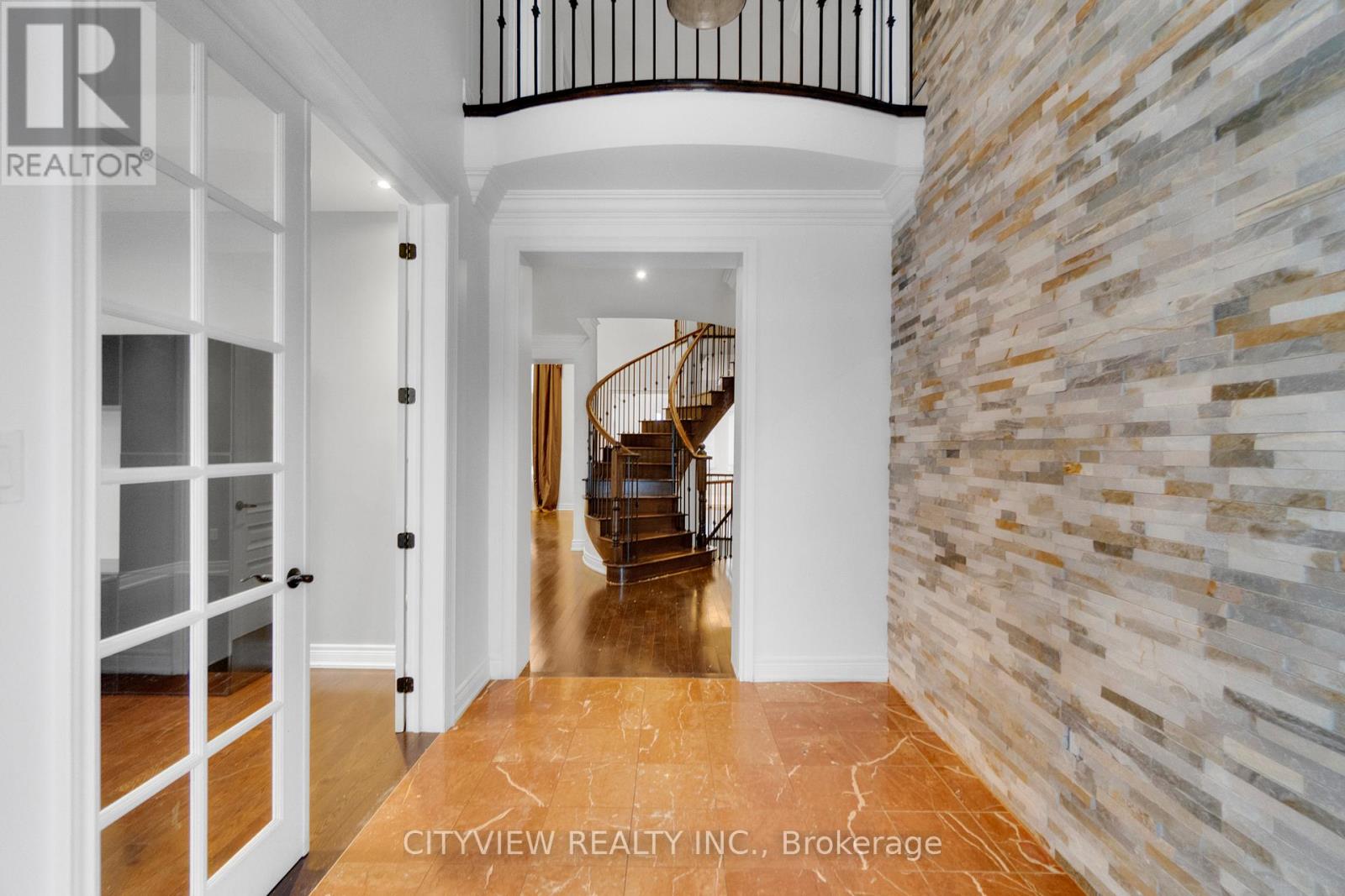 12 Fort Williams Drive, Brampton, Ontario  L6X 0W5 - Photo 6 - W12548422