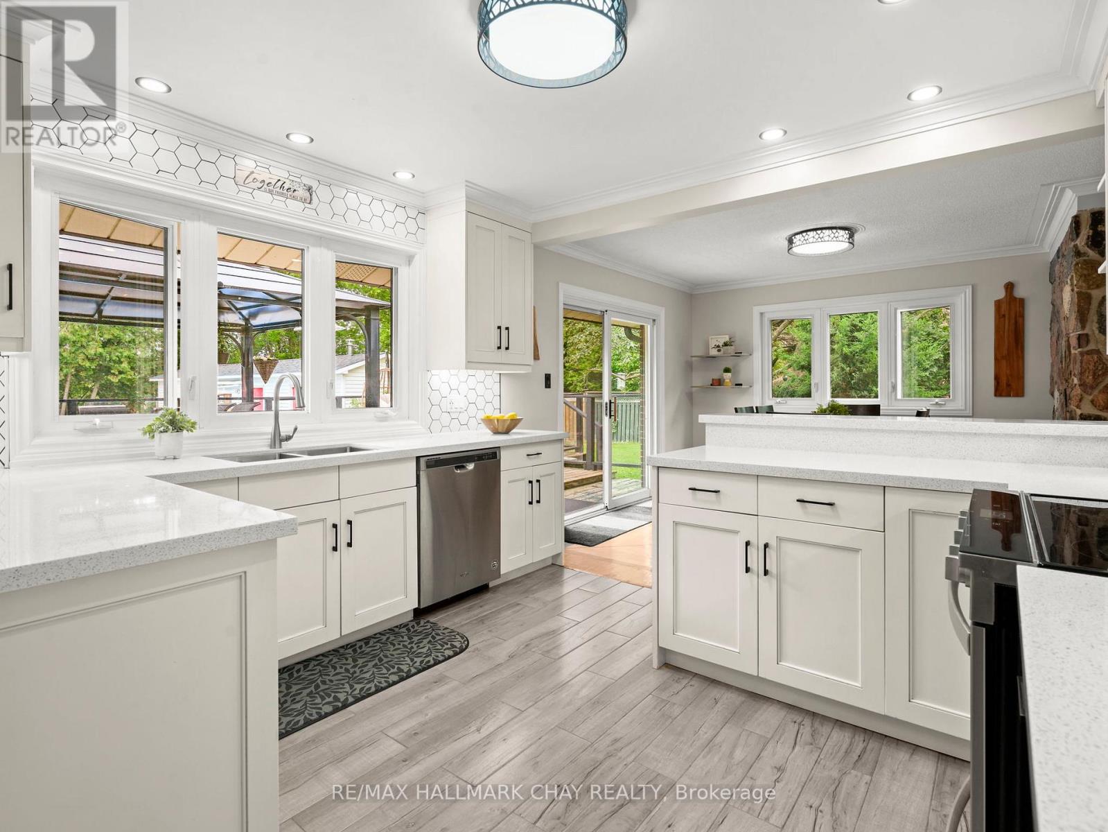 636 Victoria Street E, New Tecumseth, Ontario  L9R 1K1 - Photo 13 - N12685940