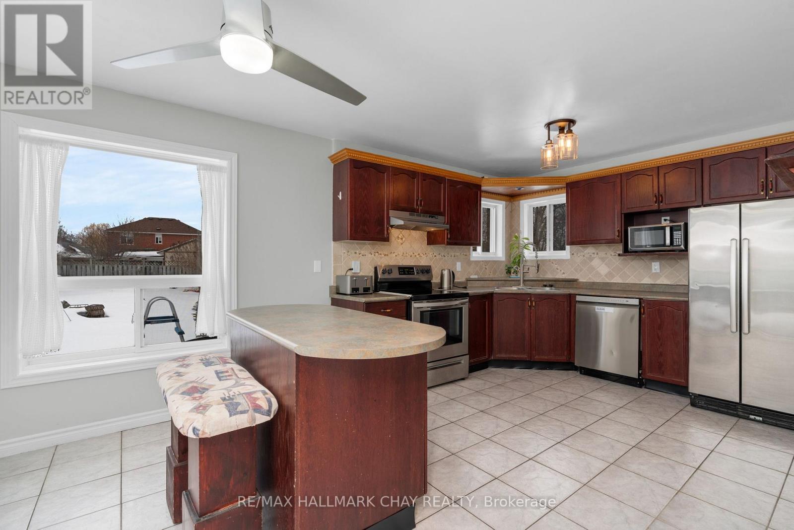 1324 Forest Street, Innisfil, Ontario  L9S 1Z7 - Photo 11 - N12685982