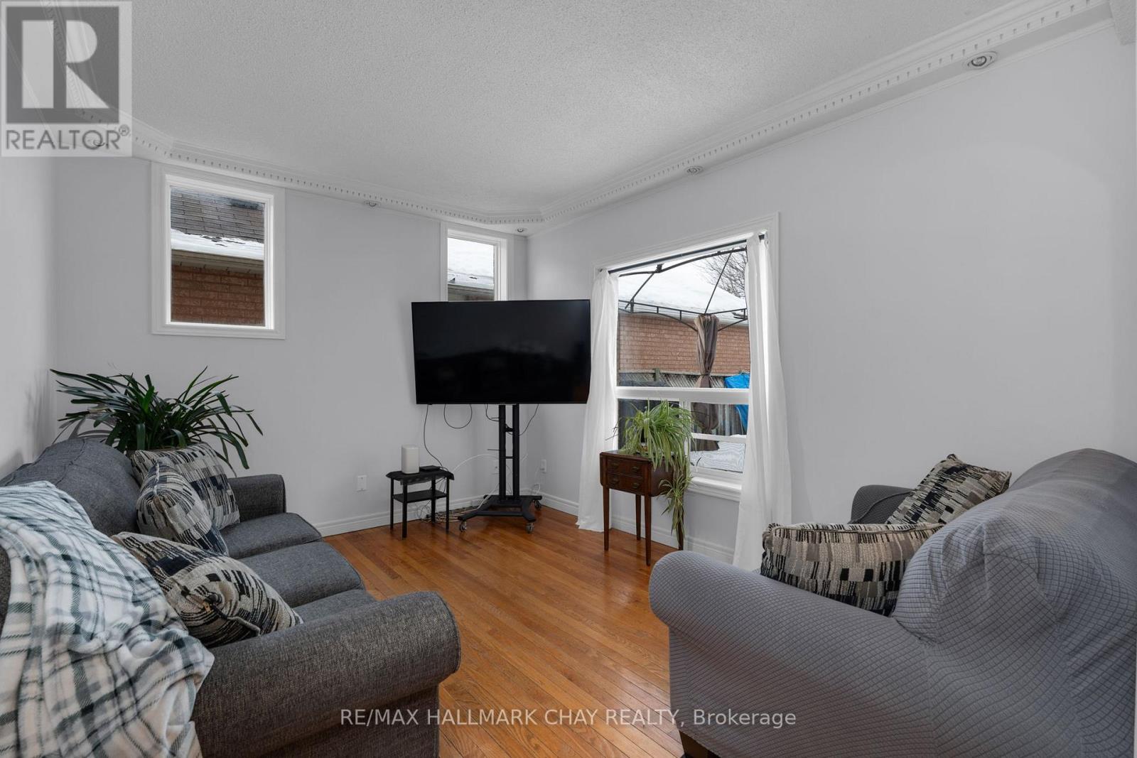 1324 Forest Street, Innisfil, Ontario  L9S 1Z7 - Photo 6 - N12685982