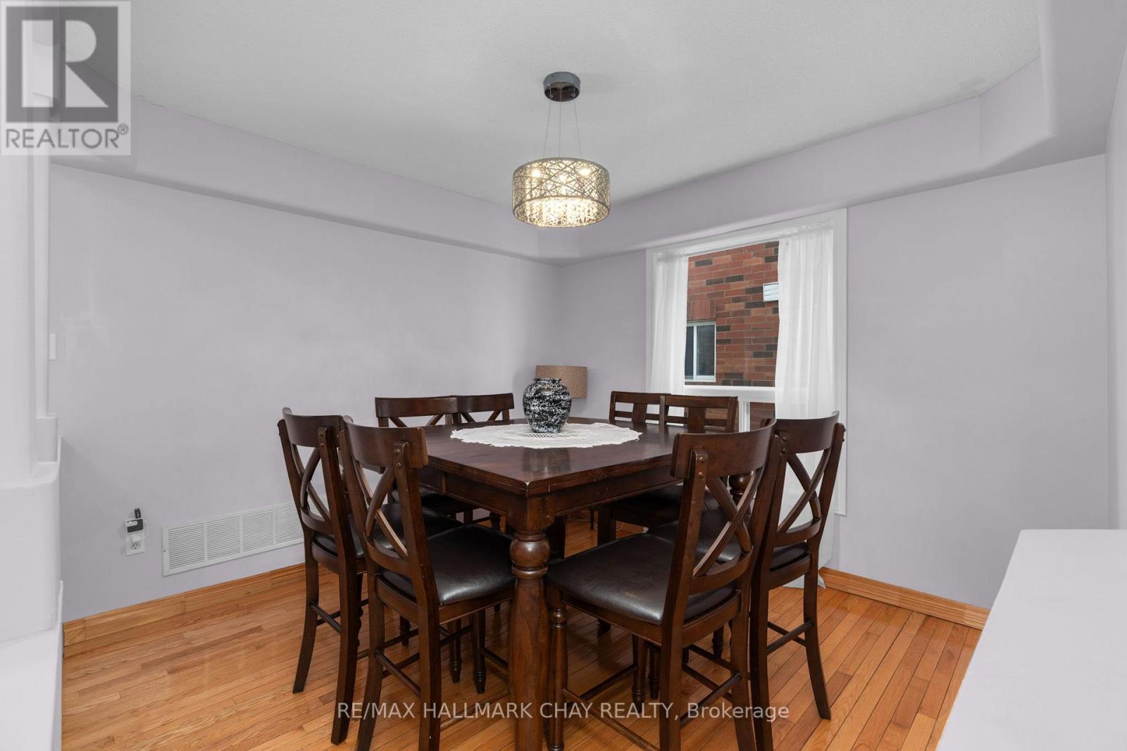 1324 Forest Street, Innisfil, Ontario  L9S 1Z7 - Photo 8 - N12685982