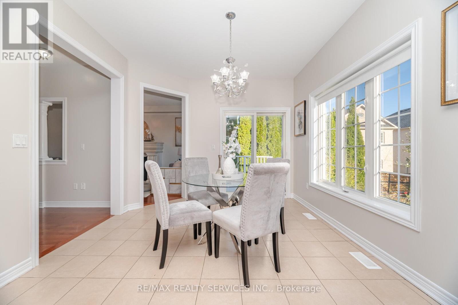 71 Ivy Glen Drive, Vaughan, Ontario  L6A 0P3 - Photo 14 - N12686052