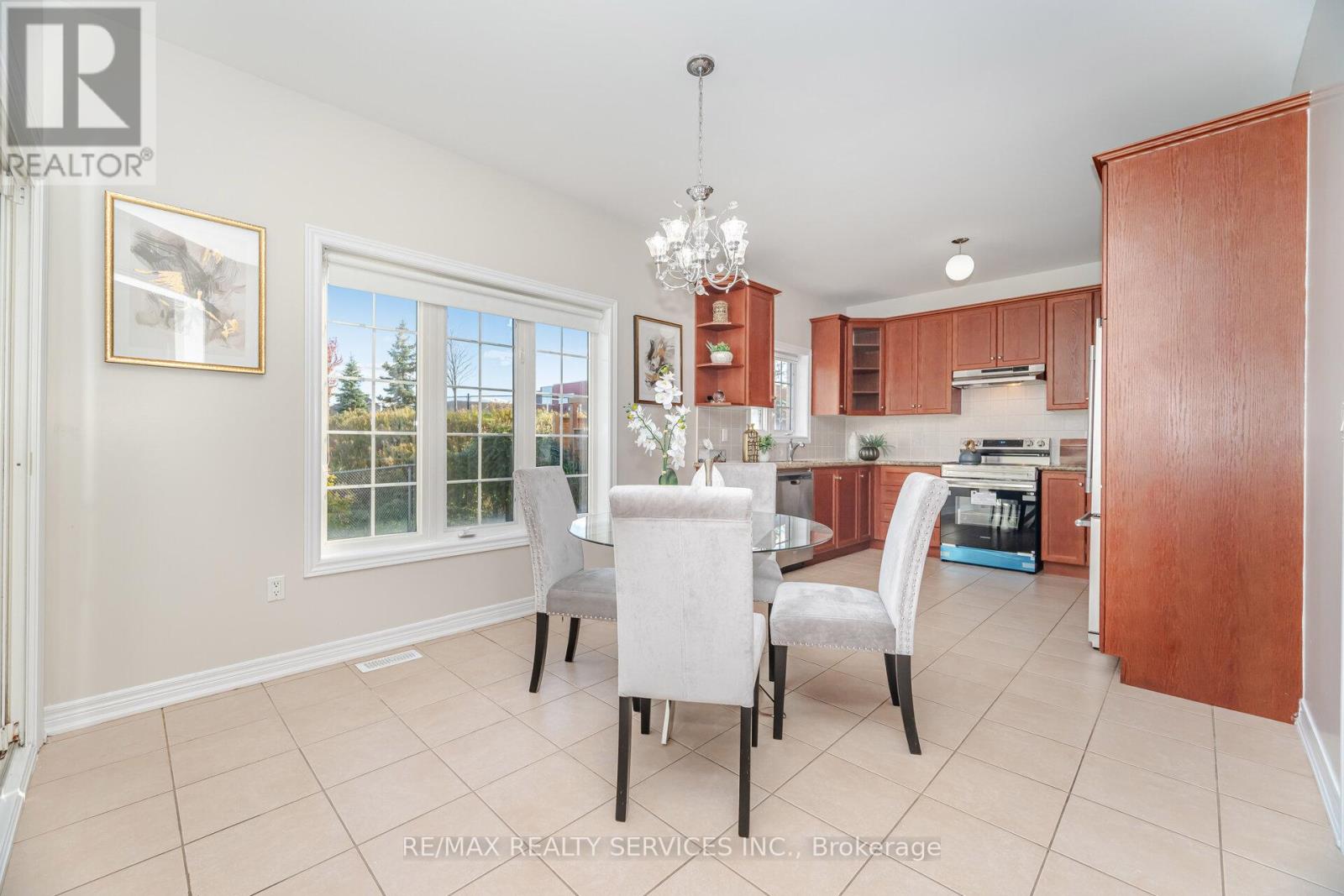 71 Ivy Glen Drive, Vaughan, Ontario  L6A 0P3 - Photo 15 - N12686052