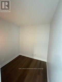 1210 - 2900 Highway 7 Road, Vaughan, Ontario  L4K 0G3 - Photo 13 - N12686108