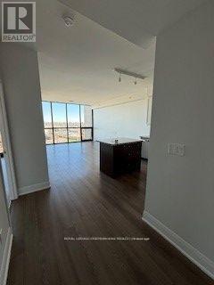 1210 - 2900 Highway 7 Road, Vaughan, Ontario  L4K 0G3 - Photo 4 - N12686108