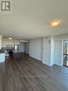 1210 - 2900 Highway 7 Road, Vaughan, Ontario  L4K 0G3 - Photo 5 - N12686108