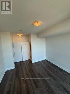 1210 - 2900 Highway 7 Road, Vaughan, Ontario  L4K 0G3 - Photo 9 - N12686108