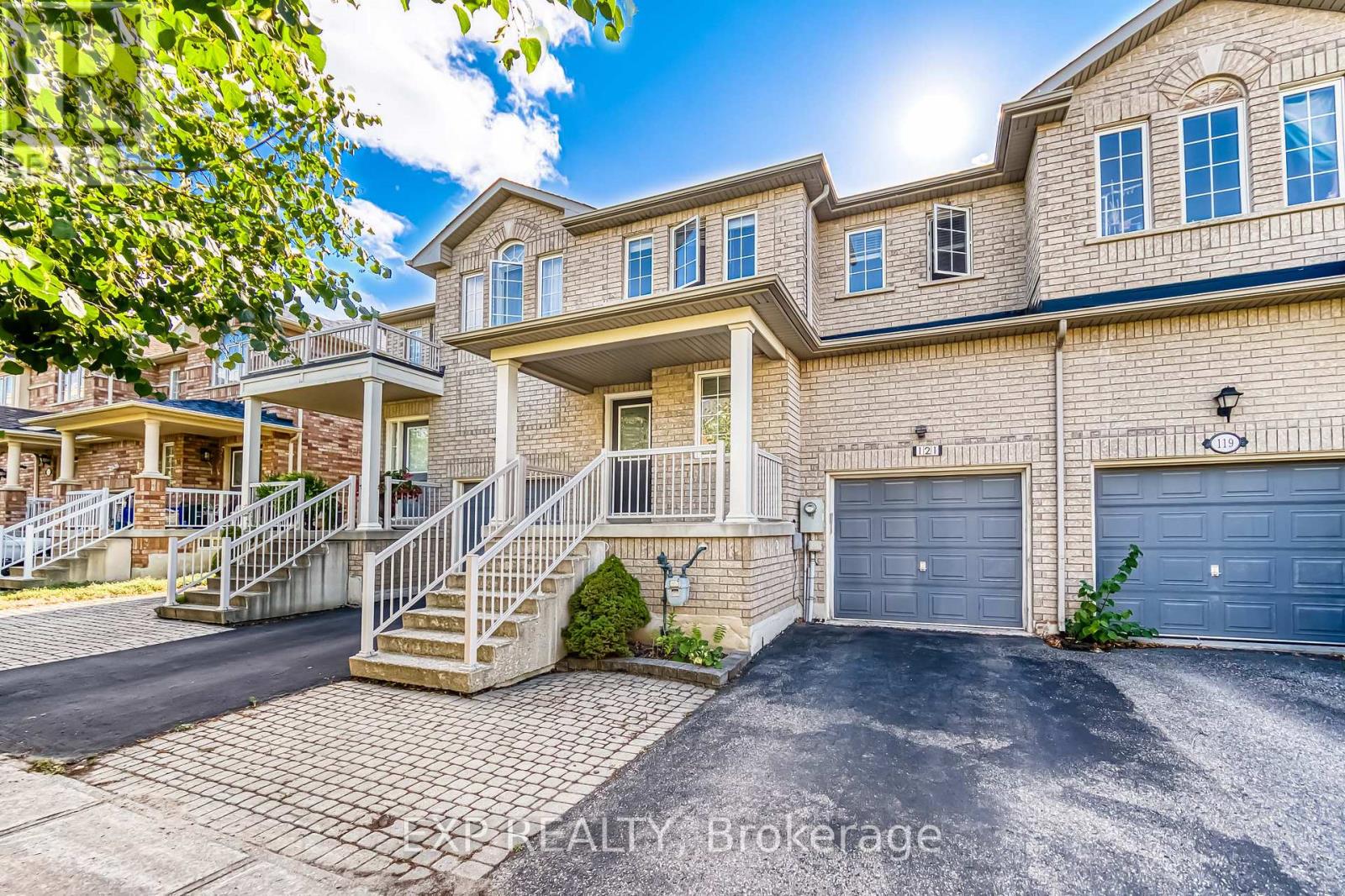 121 HILLWOOD STREET, Markham, Ontario