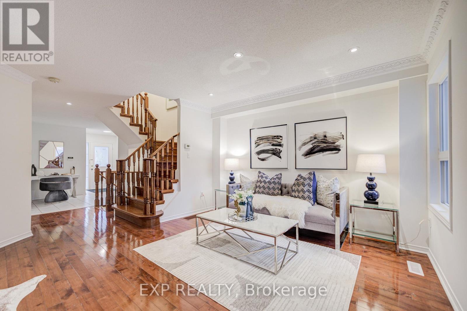 121 Hillwood Street, Markham, Ontario  L6C 3E6 - Photo 13 - N12686218