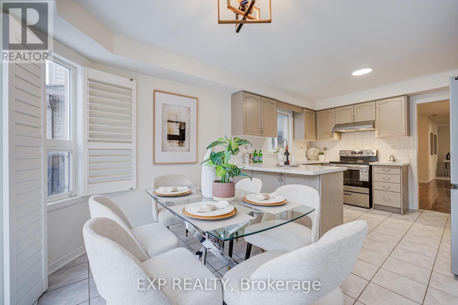 121 Hillwood Street, Markham, Ontario  L6C 3E6 - Photo 19 - N12686218