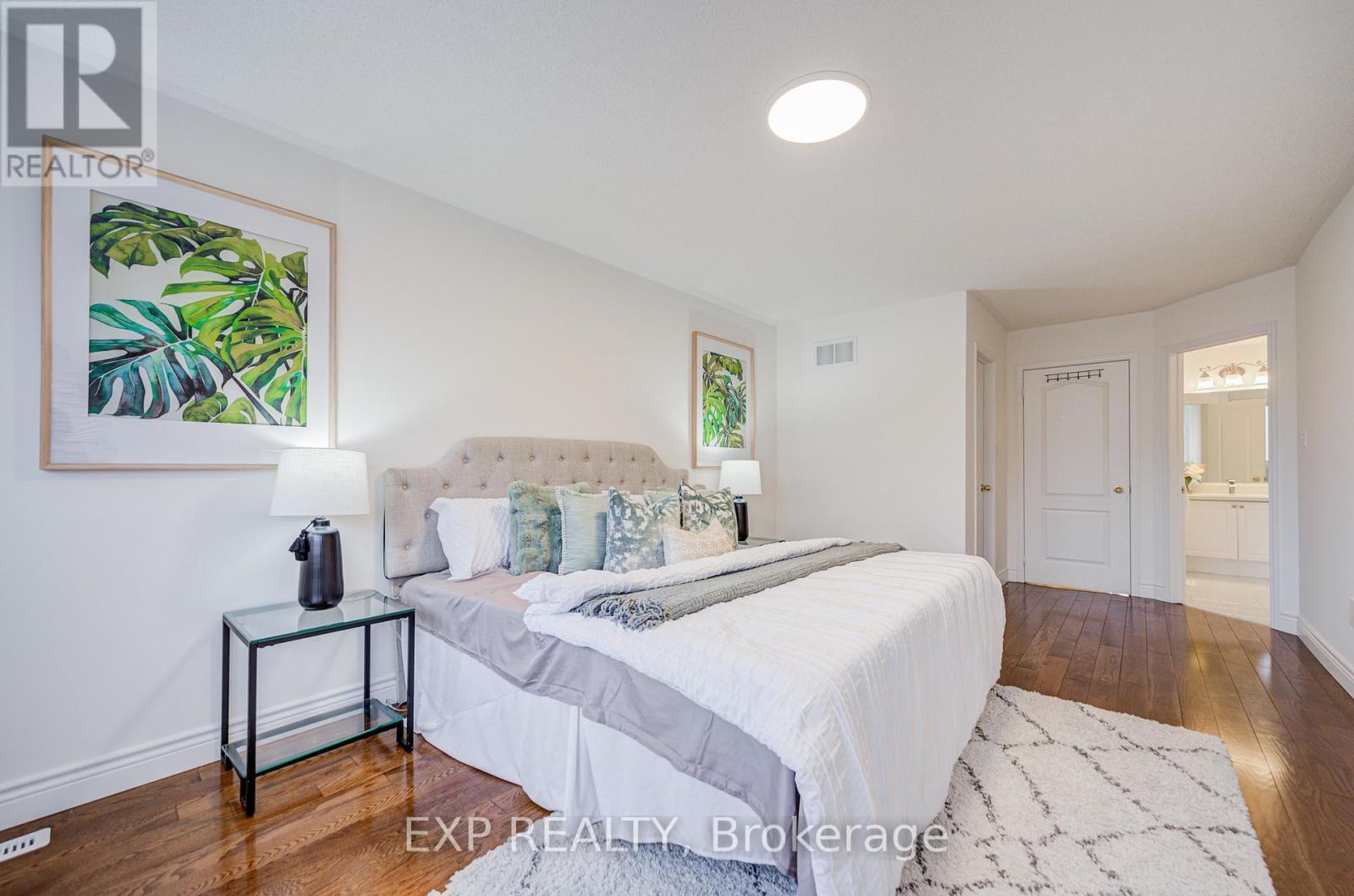 121 Hillwood Street, Markham, Ontario  L6C 3E6 - Photo 22 - N12686218