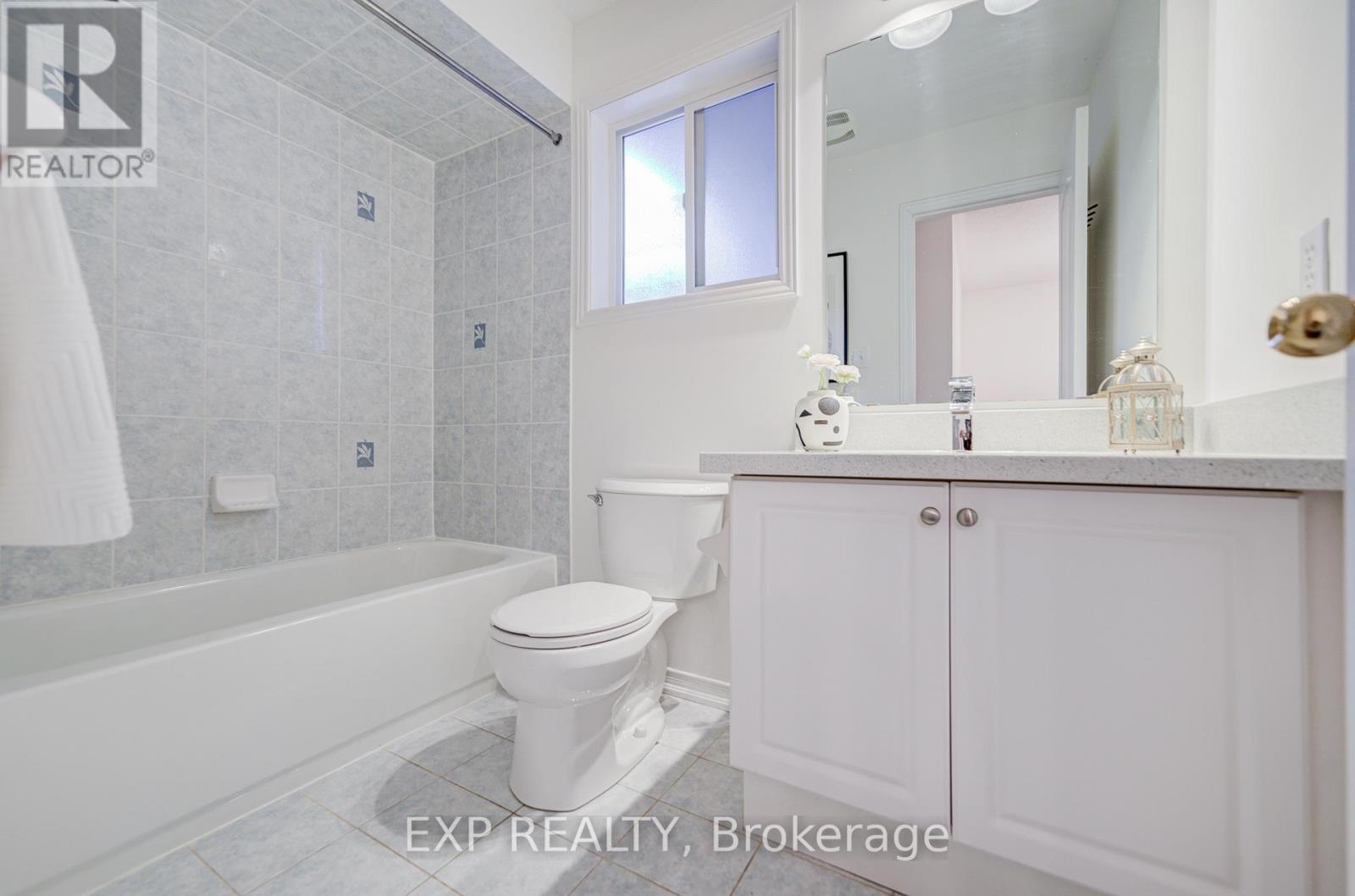 121 Hillwood Street, Markham, Ontario  L6C 3E6 - Photo 29 - N12686218