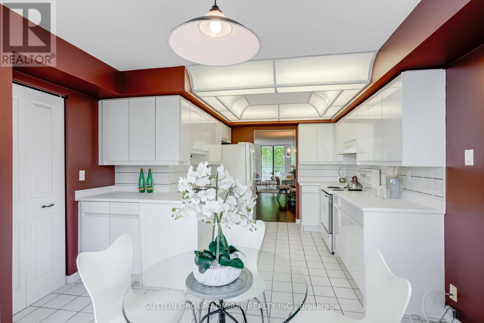 311 - 7250 Yonge Street, Vaughan, Ontario  L4J 7X1 - Photo 11 - N12686232