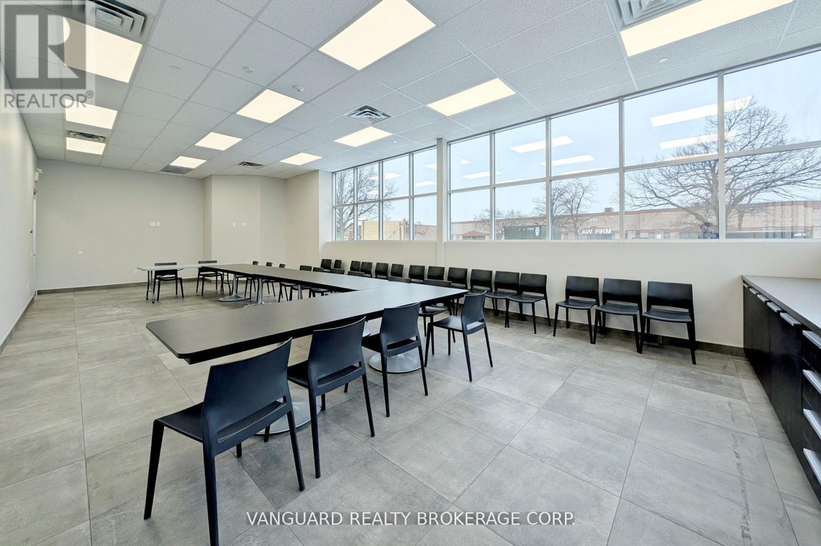 440 Edgeley Boulevard, Vaughan, Ontario  L4K 4G4 - Photo 6 - N12686236