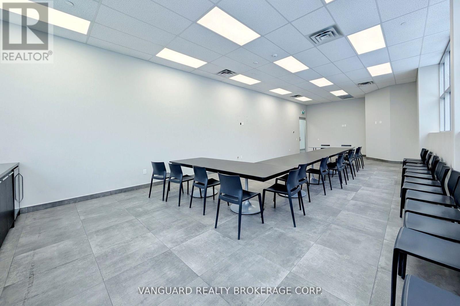 440 Edgeley Boulevard, Vaughan, Ontario  L4K 4G4 - Photo 8 - N12686236