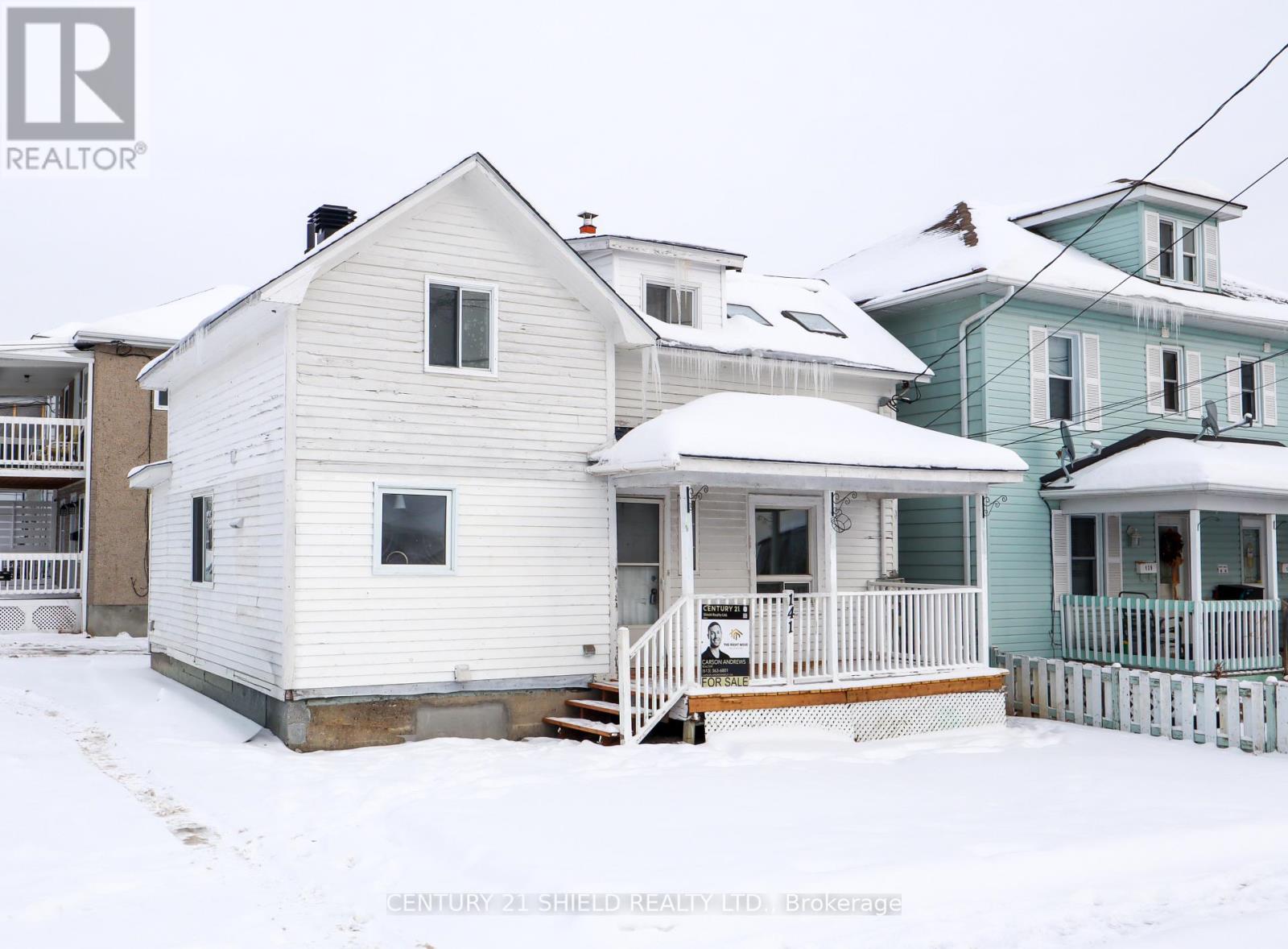 143 CARLETON STREET, Cornwall, Ontario