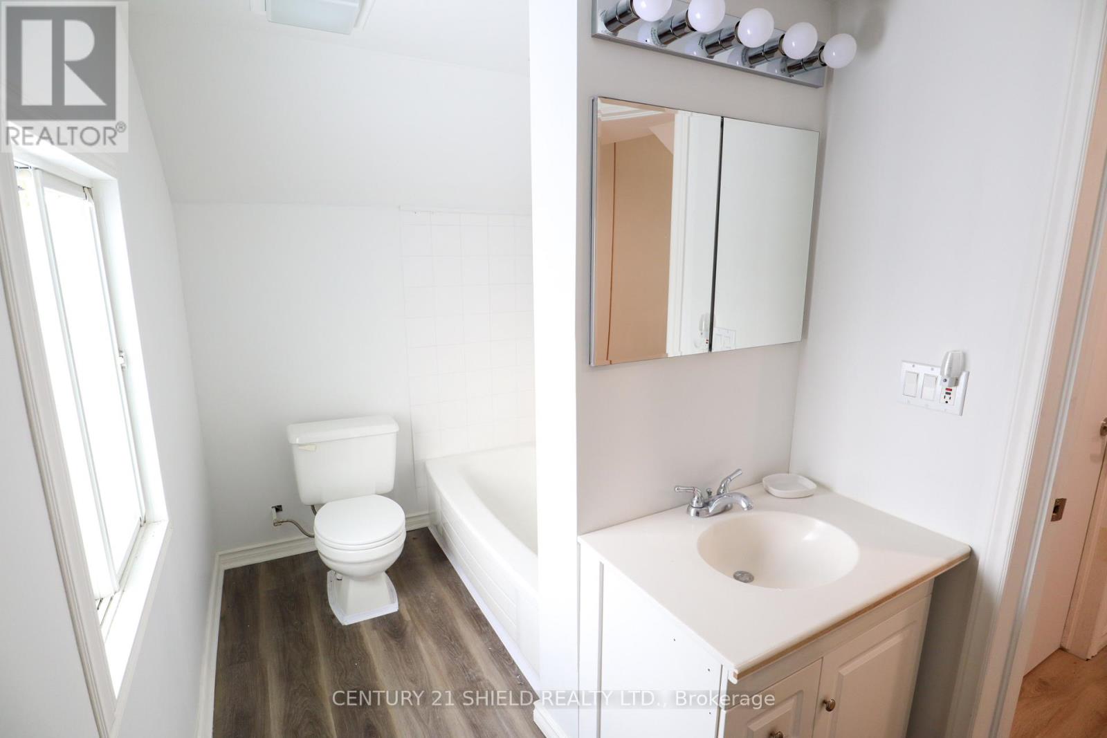 143 Carleton Street, Cornwall, Ontario  K6H 4X3 - Photo 14 - X12658650