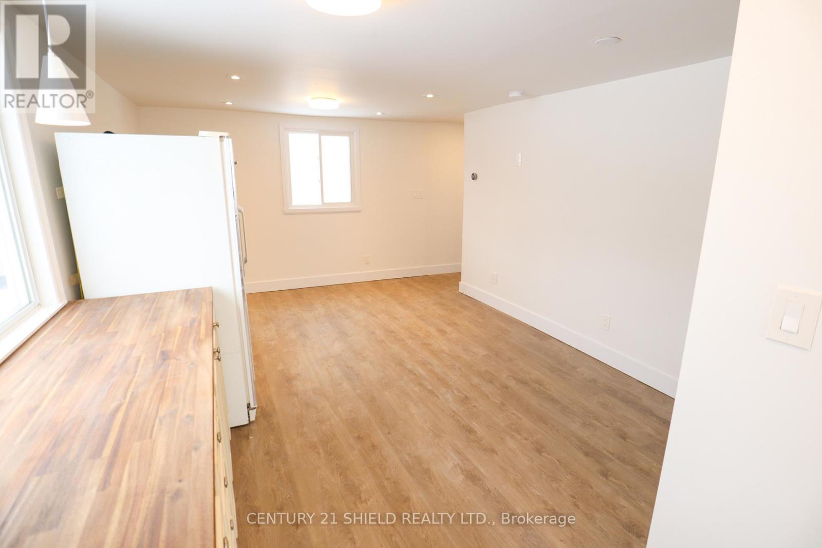 143 Carleton Street, Cornwall, Ontario  K6H 4X3 - Photo 5 - X12658650