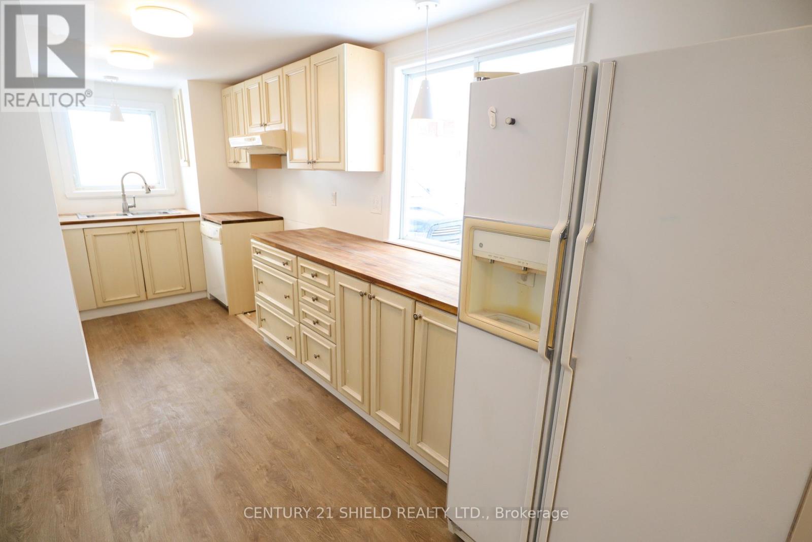 143 Carleton Street, Cornwall, Ontario  K6H 4X3 - Photo 4 - X12658650