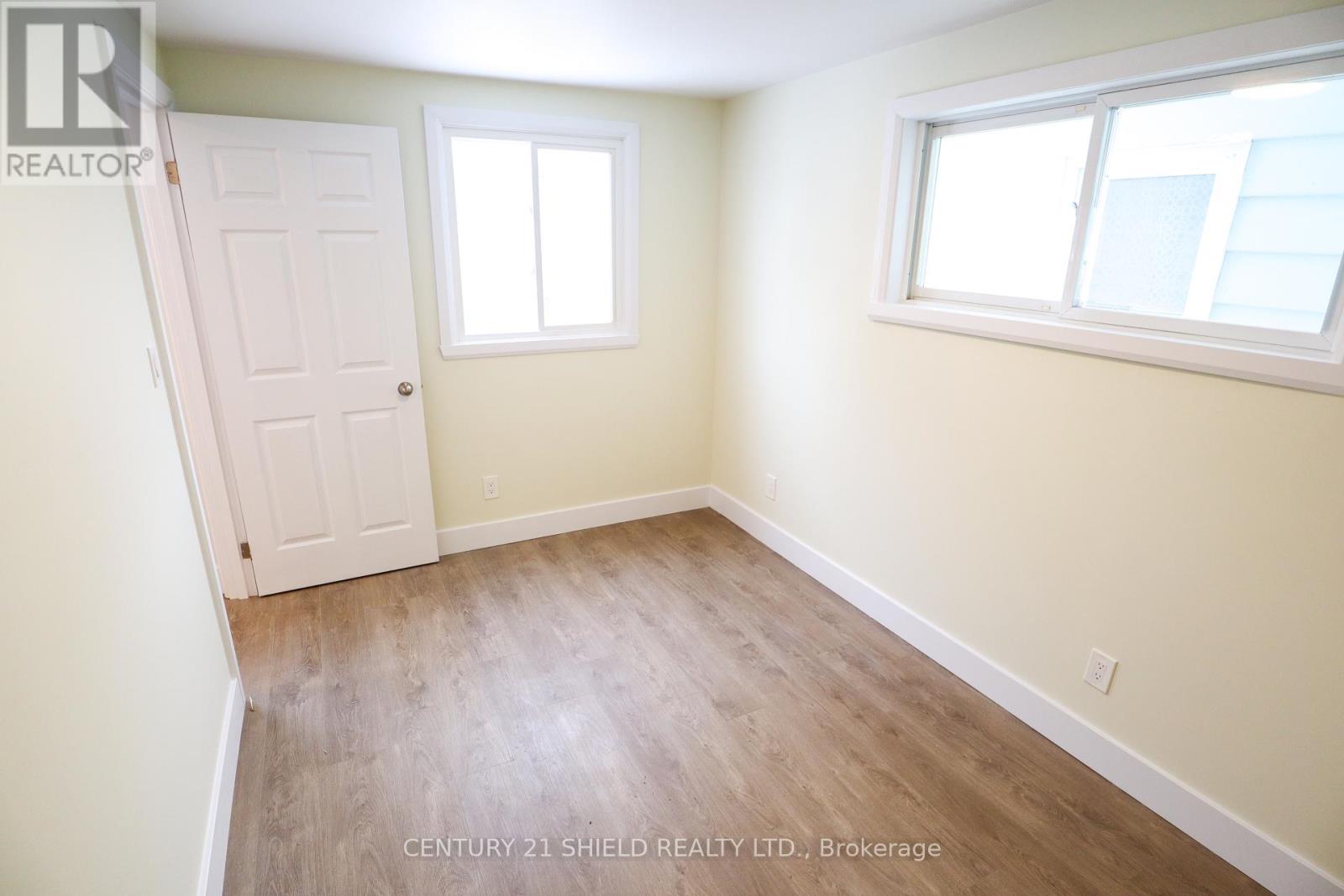 143 Carleton Street, Cornwall, Ontario  K6H 4X3 - Photo 9 - X12658650