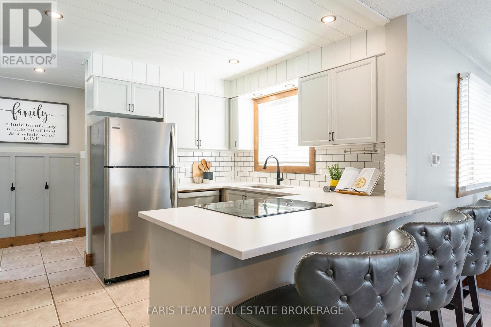 12 Moon Crescent, Oro-Medonte, Ontario  L4N 7G7 - Photo 7 - S12685944