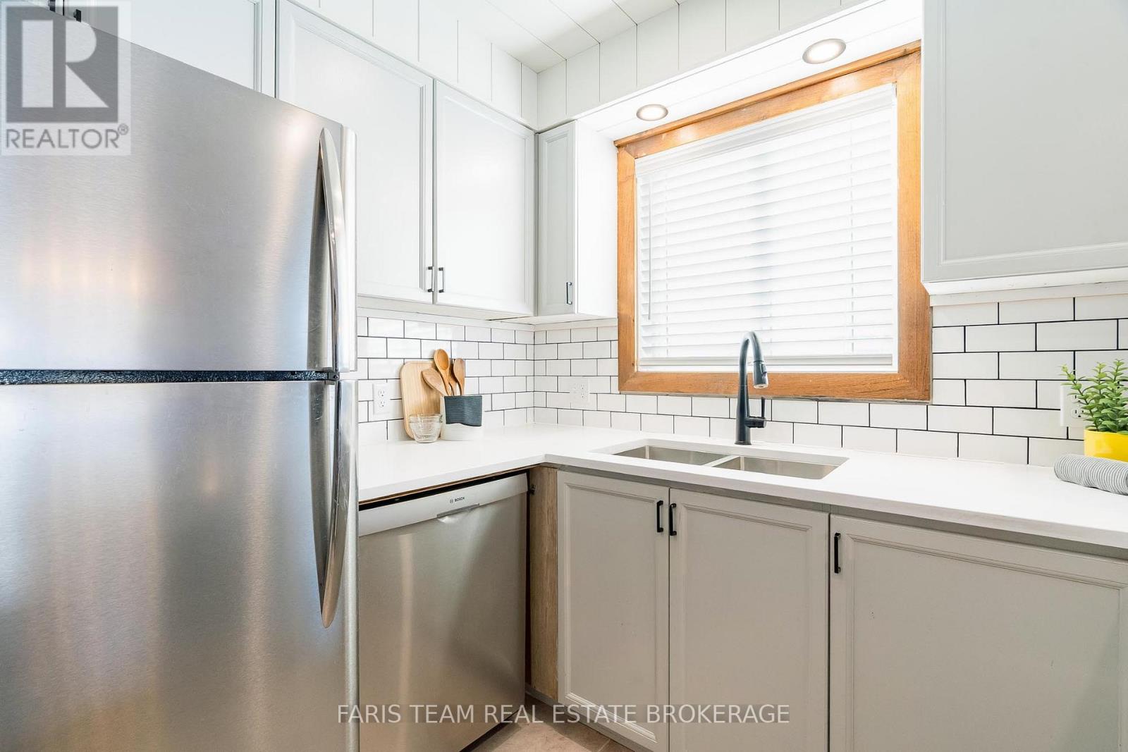 12 Moon Crescent, Oro-Medonte, Ontario  L4N 7G7 - Photo 9 - S12685944