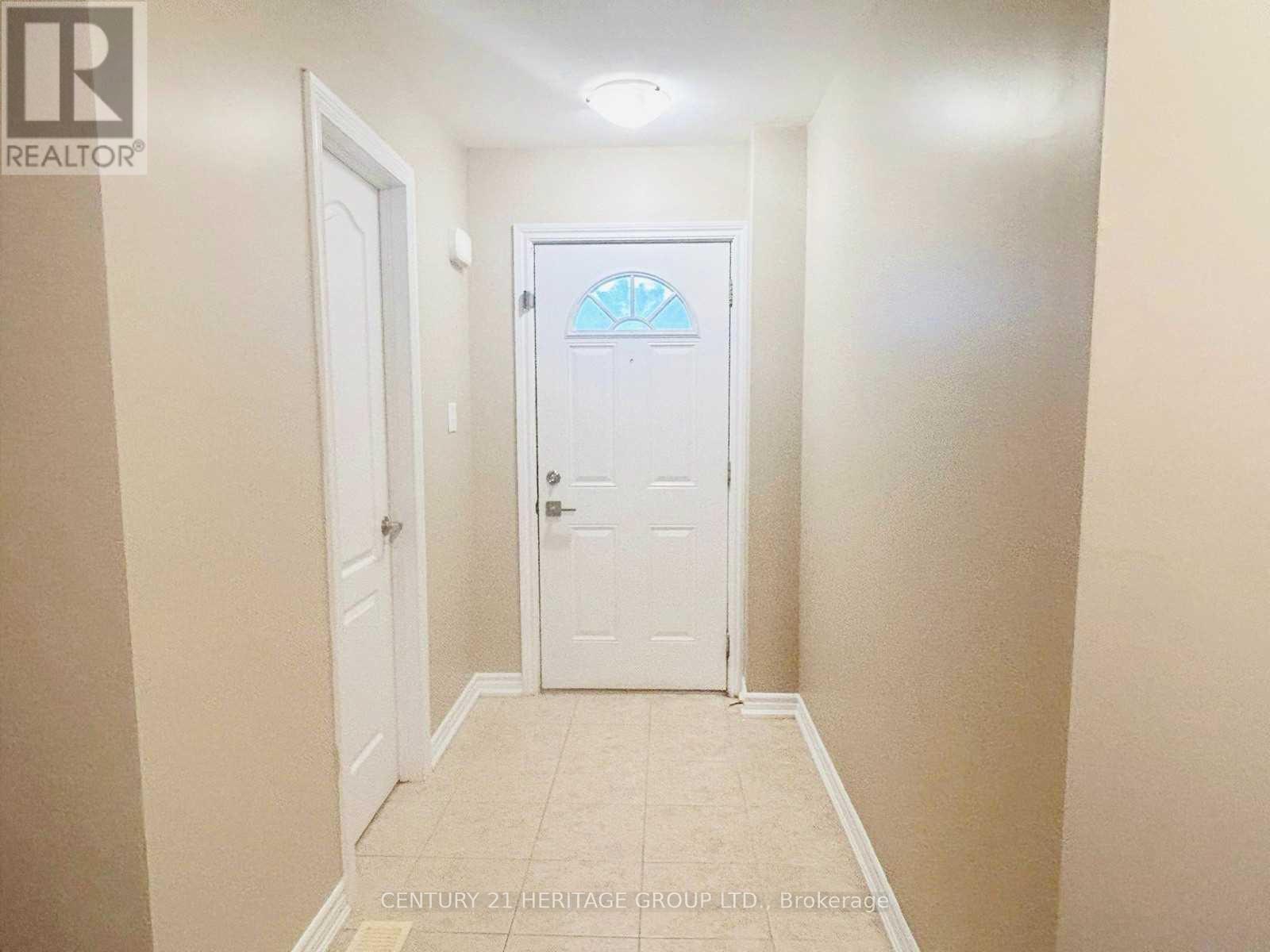 2 Southwoods Crescent, Barrie (Holly), Ontario  L4N 9P8 - Photo 3 - S12686146