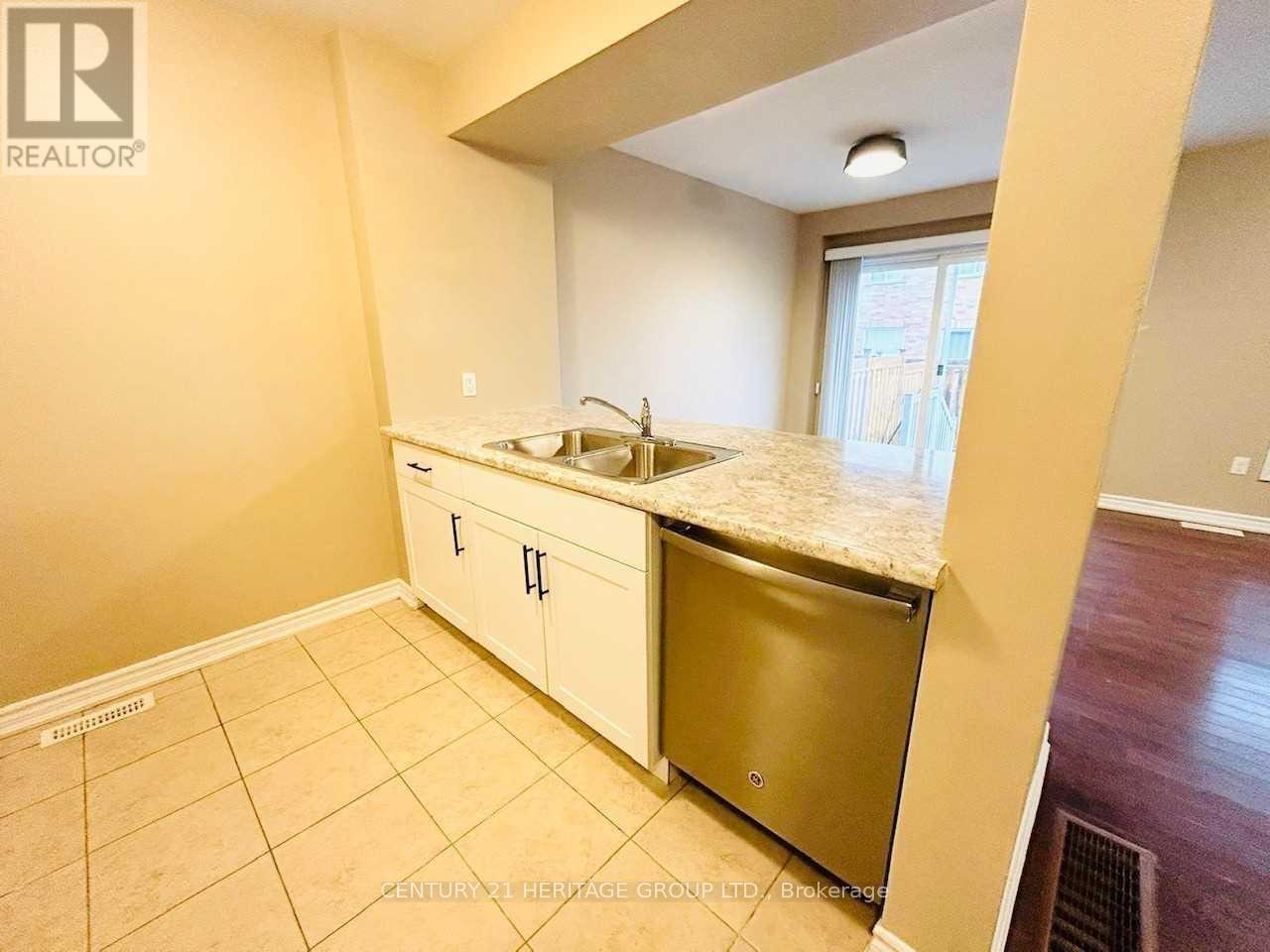 2 Southwoods Crescent, Barrie (Holly), Ontario  L4N 9P8 - Photo 7 - S12686146